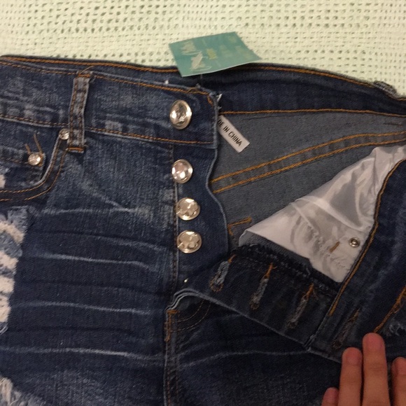 Kaba Blue Jean Frayed Shorts NWT - Picture 2 of 6